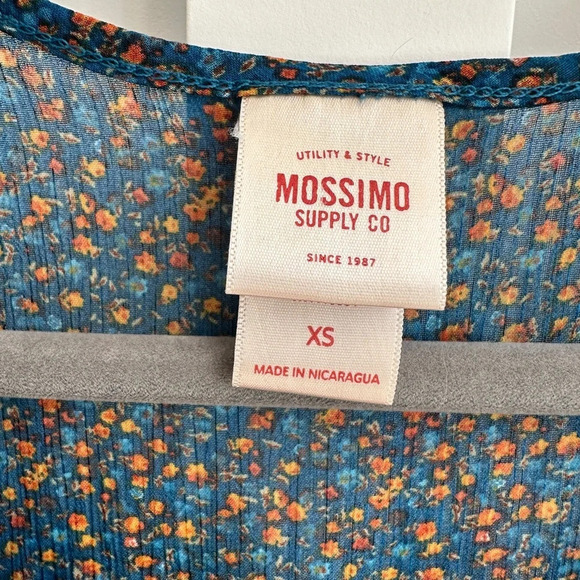 Mossimo supply co. floral sleeveless blouse| size XS - Picture 3 of 3